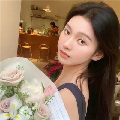 三人之间
